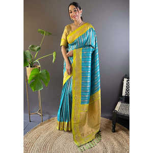 Sari en soie tissée satinée bleu ciel Elite Weaves avec bordure contrastante Zari unique pour tenue de soirée - Product Image 3