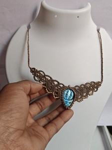 Collier en macramé marron fait main avec pendentif bohème en onyx noir pour femme - Product Image 4