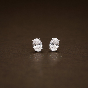 Boucles d'oreilles solitaires ovales en diamant créé en laboratoire, poids total de 0,77 carat, diamants certifiés E-F VVS2, bijoux élégants pour femmes - Product Image 5