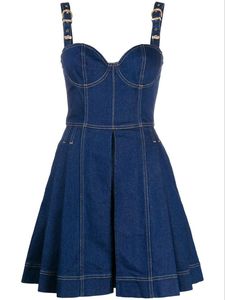 Vestido Midi Azul Vaquero sin Mangas con Pliegues Escalonados, Estilo Espalda Descubierta con Botones Delanteros para Fiestas Casuales - Product Image 1
