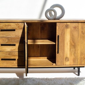 Aparador de Madera Vandana Falcon Sereno con Elegante Almacenamiento para Interiores de Hogares Modernos - Product Image 3