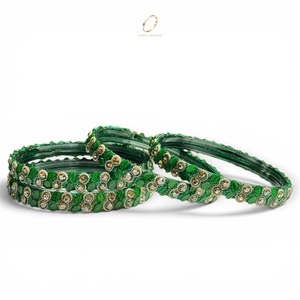 Lot de Bracelets Ovale en Verre Cachemire Vert Tendance Unisexe de Qualité Supérieure pour Mariage Indien par Viral Jelly - Product Image 5