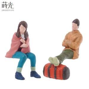 Figurines miniatures de personnage sportif artistique 2026-0126 pour terrarium et maison de poupée, accessoires en résine peints à la main - Product Image 2