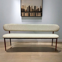 Banc de salle à manger rembourré durable au design Japandi Wabi-Sabi moderne, revêtement en coton, pieds en fer, garantie, usage domestique et commercial