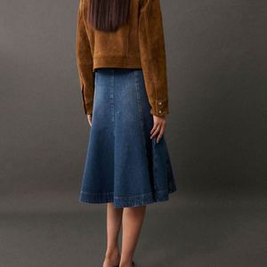 กระโปรงยีนส์ลำลองผู้หญิงสไตล์ Y2K ทรงเอเข้ารูป เอวสูง กระดุมผ่าหน้า มีกระเป๋า พร้อมส่ง - Product Image 3
