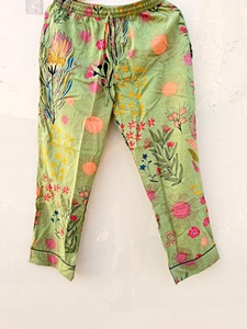 Conjunto de Pijama de Algodón con Estampado Artesanal, Diseño Floral Azul Jaipur, Tallas Grandes, Cuello en V, Cierre con Cordón, Largo Completo, para Mujer - Product Image 3