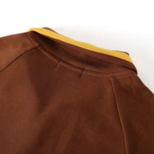 Sudadera Iota Phi Theta Marrón con Cierre de Cremallera, Prenda Griega Premium, Sudadera de Fraternidad, Top Elegante - Product Image 4