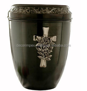 Urnes funéraires modernes en laiton fait main - Contenants de stockage de cendres de haute qualité pour la décoration intérieure - Product Image 3