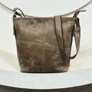 Bolso Crujiente de Cuero Auténtico Hecho a Mano para Mujer, Bandolera Elegante de Cuero de Grano Completo, Ideal para Regalo - Product Image 4