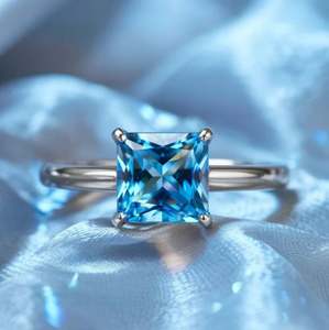 Anillo de Compromiso de Lujo con Moissanita Corte Princesa en Plata de Ley 925 con Engaste de Puntas Bañado en Oro para Boda y Fiesta - Product Image 3