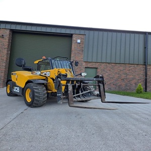 Chargeur télescopique compact JCB 525-60 haut de gamme, hauteur de levage 6 m, charge nominale 2,5 tonnes, diesel, 4x4, garantie 2+ ans - Product Image 3
