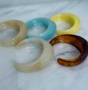 Juego de Brazaletes de Resina Pintados a Mano, Amarillo, Azul, Marrón, Crema, Redondos, Artísticos, Artesanía, Joyería de Moda, Pieza Decorativa Coleccionable - Product Image 5