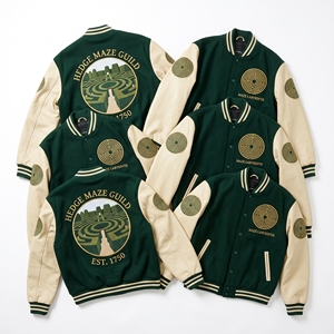Chaqueta Letterman al por mayor, abrigo universitario de lana verde con bordado de pavo real y mangas de cuero tostado, estilo bomber. - Product Image 6