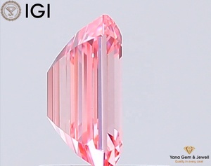 Diamante de Laboratorio con Corte Esmeralda de Alta Calidad, 1.00 Quilates, Color Rosa Intenso, Claridad VS1, con Certificado IGI, Ideal para Anillo - Product Image 3