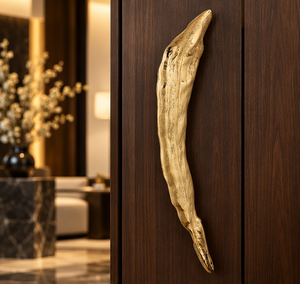 Tirador de Puerta Curvo Orgánico con Acabado Dorado Texturizado, Tirador Largo para Gabinete, Herraje Decorativo para Muebles de Interiores de Lujo - Product Image 4