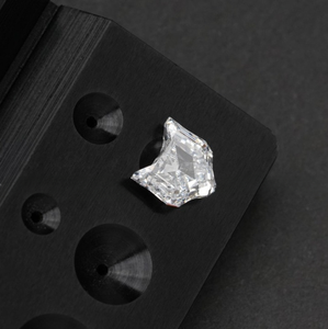 Diamante Cultivado en Laboratorio VVS, Corte Fantasía, Perforado con Láser, Certificado IGI, de Última Tendencia, para la Fabricación de Collares con Colgante, Piedra Suelta - Product Image 2