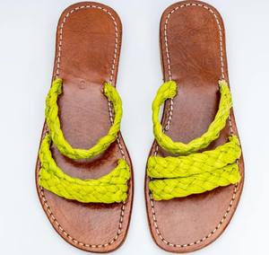 รองเท้าแตะราฟเฟียโมร็อกโกทำมือ – พื้นรองเท้าหนัง, รองเท้าสไตล์โบฮีเมียนสำหรับฤดูร้อน, รองเท้าส้นแบนรักษ์โลกสำหรับผู้หญิง - Product Image 2