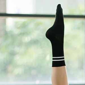 New Arrival Best Quality Compression Football <b>Socks</b> with Grip Anti Skid Sports <b>Training</b> <b>Socks</b> - Product Image 2