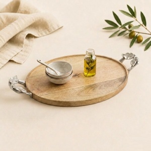 Plateau de service artisanal en bois de manguier de qualité supérieure avec poignées décoratives en métal feuille d'argent, plat décoratif ovale durable - Product Image 1