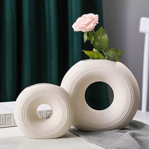 Jarrón de Cerámica Blanco Clásico para Decoración del Hogar, Jarrón de Cerámica Decorativo para Hogares Modernos - Product Image 3