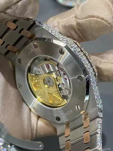 Reloj de Pulsera de Lujo para Hombre con Movimiento de Cuarzo, Diamantes Moissanite y Elegante Acero Inoxidable - Product Image 5