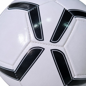 ลูกฟุตบอลหนัง PU คุณภาพสูงแบบเชื่อมด้วยความร้อน ขายส่ง ลูกฟุตบอลรุ่นใหม่ ราคาถูก คุณภาพสูง ทนทาน พร้อมไฟ - Product Image 3