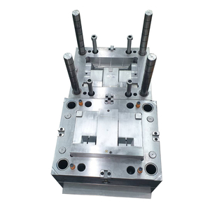 Pièces en plastique moulées par injection sur mesure - Moule de base - Product Image 6