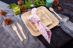 Assiettes jetables écologiques en fibre de palmier Areca, carrées de 10 pouces, lot de 50 pièces, durables, compostables, pour collations, glaces - Product Image 1