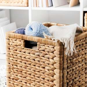 Cesta de Almacenamiento de Jacinto de Agua, Organizador de Ropa Tejido a Mano, Multifuncional, Decoración Minimalista Boho para el Hogar, Hecho por KingCraftViet - Product Image 1