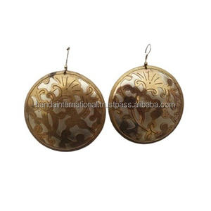 Pendiente con pintura esmaltada de café Pendiente de hierro artificial para mujer Pendiente de joyería de mujer de metal con acabado de café. - Product Image 3