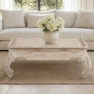 Table basse en bois de manguier massif, finition blanchie à la chaux, style antique vintage, avec plateau carré sculpté à la main, pour salon, bureau ou maison. - Product Image 1