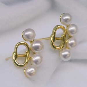 ต่างหูมุกน้ำจืดธรรมชาติเคลือบสีสไตล์ฝรั่งเศสแบบเรโทร ดีไซน์ตัวอักษร CD รักษาสีได้ คุณภาพสูง - Product Image 5