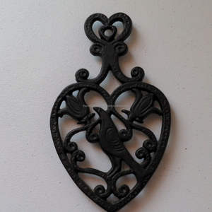 Salvamanteles decorativos de metal para mesa de comedor, mezcla de arte y función perfectamente para interiores de casas con estilo - Product Image 1