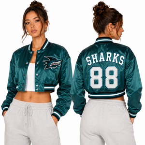 Chaqueta Varsity Corta de Satén para Mujer al por Mayor, Personalizada con Bordado de Equipo, Logotipo Frontal, Nombre y Número en la Espalda, Ropa de Moda al por Mayor - Product Image 1
