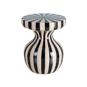 Taburete de lujo artesanal premium con incrustaciones geométricas en blanco y negro, mesa auxiliar redonda de tambor con nácar, venta al por mayor - Product Image 3