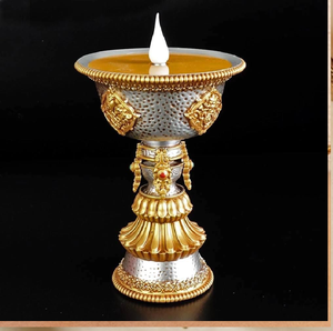 Brûleur d'encens et de diya en laiton, en forme de paon, détaillé. Un chef-d'œuvre du décoration intérieure. Disponible à prix de gros. - Product Image 4