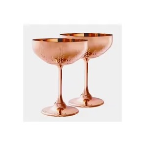 Copa de Vino de Metal Contemporánea, Elegante Vaso para Servir Vino y Bebidas, de la Mejor Calidad para Cocina, Comedor y Eventos - Product Image 2