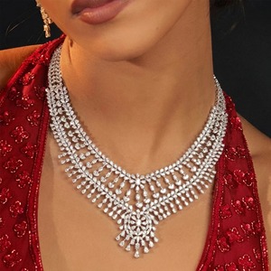 Collar llamativo de copo de nieve con cristales de imitación, corte de pera, engaste de garra, plata 925, joyería de moissanita - Product Image 2