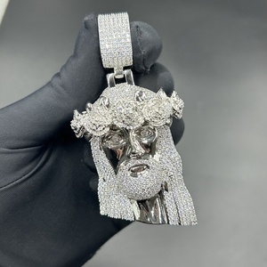 Collar con colgante de Jesús con incrustaciones de circonitas, diseño de rosa, de latón chapado en oro, estilo Hip Hop Bling, diseño floral, joyería con dije religioso cristiano para fanáticos. - Product Image 6