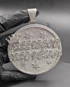 Colgante Eli Saco Slay Slow Round con Cristales de Estrás Micro Pavé, Chapado en Plata 925, Amuleto Hiphop para Hombre - Product Image 1