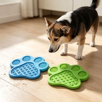 Tapis de léchage en silicone pour animaux de compagnie avec ventouse, anti-déversement, pour alimentation lente, pour chiens et chats, plaque apaisante pour friandises, qualité alimentaire
