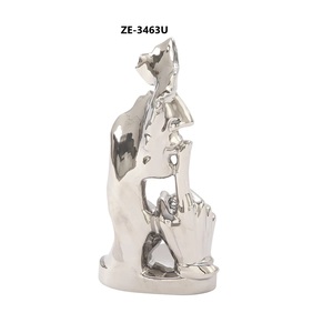 Escultura de Hierro Hecha a Mano, Pieza Decorativa Moderna para Decoración de Interiores Residenciales de Lujo, Estilo Moderno y Antiguo - Product Image 4