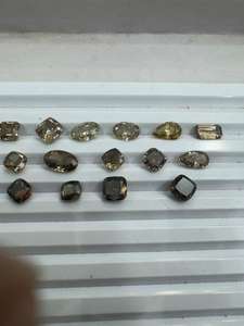 Colección de Diamantes de Color Cultivados en Laboratorio con Certificación IGI, Corte Cojín, Ovalado, Pera y Esmeralda en Tonos Champán, Cognac y Amarillo - Product Image 3