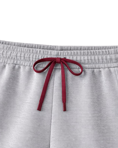 Shorts de détente pour femmes gris, rouge et noir, taille élastique avec cordon de serrage, empiècements contrastants, en coton et polyester doux, décontractés, confortables pour l'été - Product Image 5