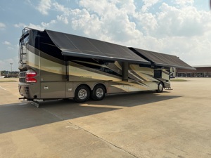 Factory Direct Class A Motorhome RV Luxury Camper for Wholesale Export Luxury Mobile Home RV Camper <b>Coach</b> with Modern Interior - Product Image 3