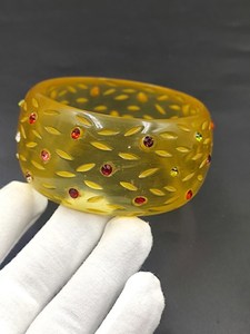 Bracelet en résine fait main écologique, modèle style ange, design moderne et élégant, taille personnalisée - Product Image 4