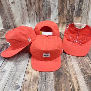 Gorra Snapback Personalizada con Bordado 3D en Oro, Gorra de 5 Paneles Sin Estructura 100% Nailon, Gorra de Secado Rápido con Visera Plana - Product Image 4