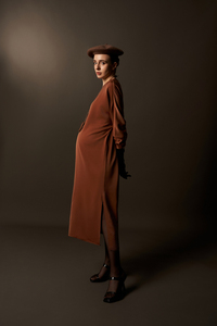 Robe midi en satin de soie d'été, style minimaliste uni, boutonnée sur le devant, fente latérale, tissu tissé respirant, taille ample - Product Image 3