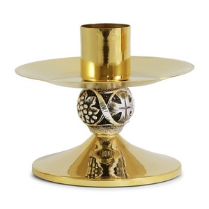 Juego de 2 Portavelas de Latón con Acabado Dorado de Lujo para Decoración del Hogar, Diseño Duradero, de Alta Calidad, Apto para Iglesias y Bodas - Product Image 3