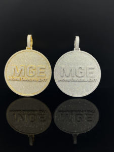 Pendentif Hip Hop de luxe serti de CZ King - Product Image 2